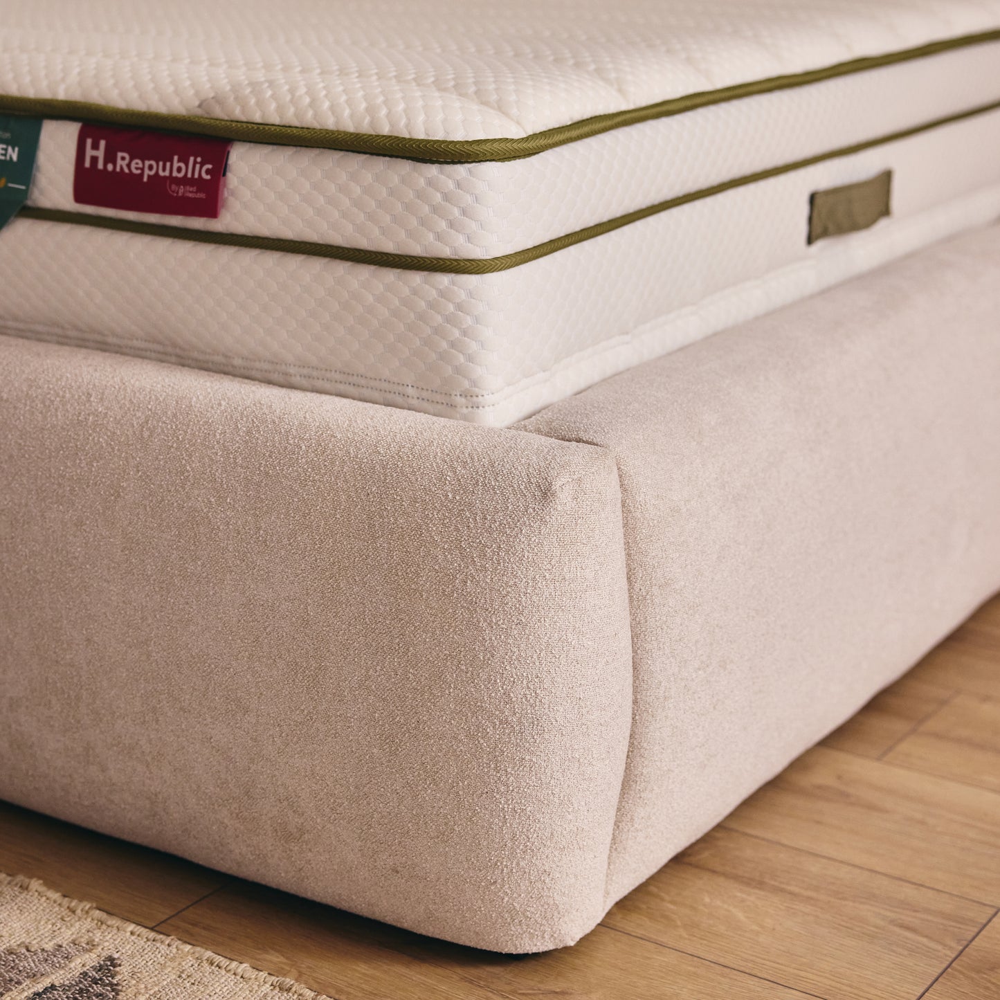 Matelas à ressorts ensachés et mousse à mémoire de forme HD- HGREEN 30 cm