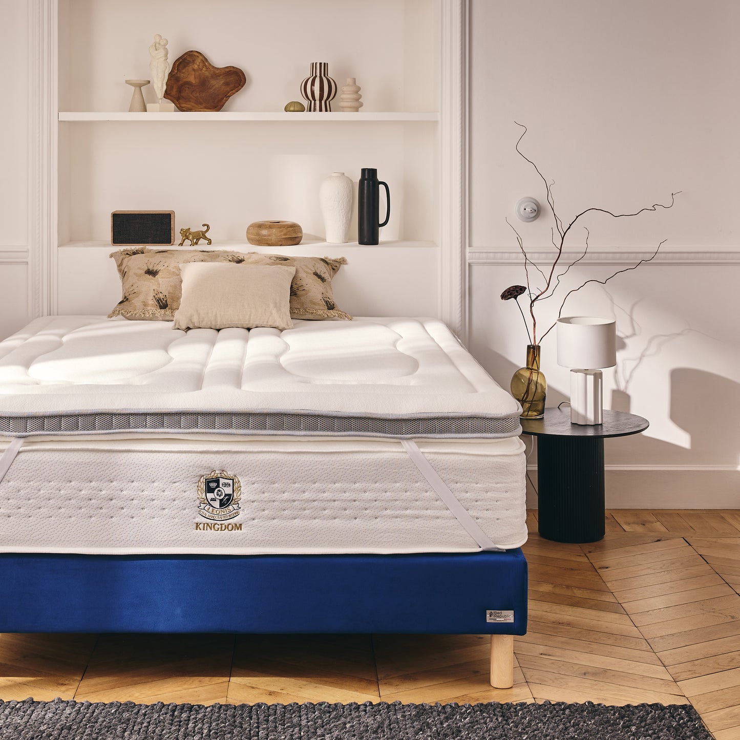 Sommier tapissier - 20 cm d'épaisseur - H 35 cm - Tissu velours bleu marine - REVERIES