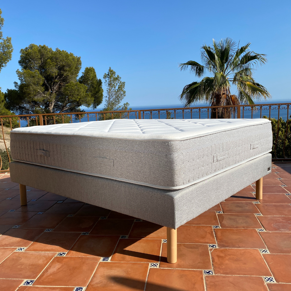 Matelas Mousse mémoire de forme haute densité - REASON 22 cm