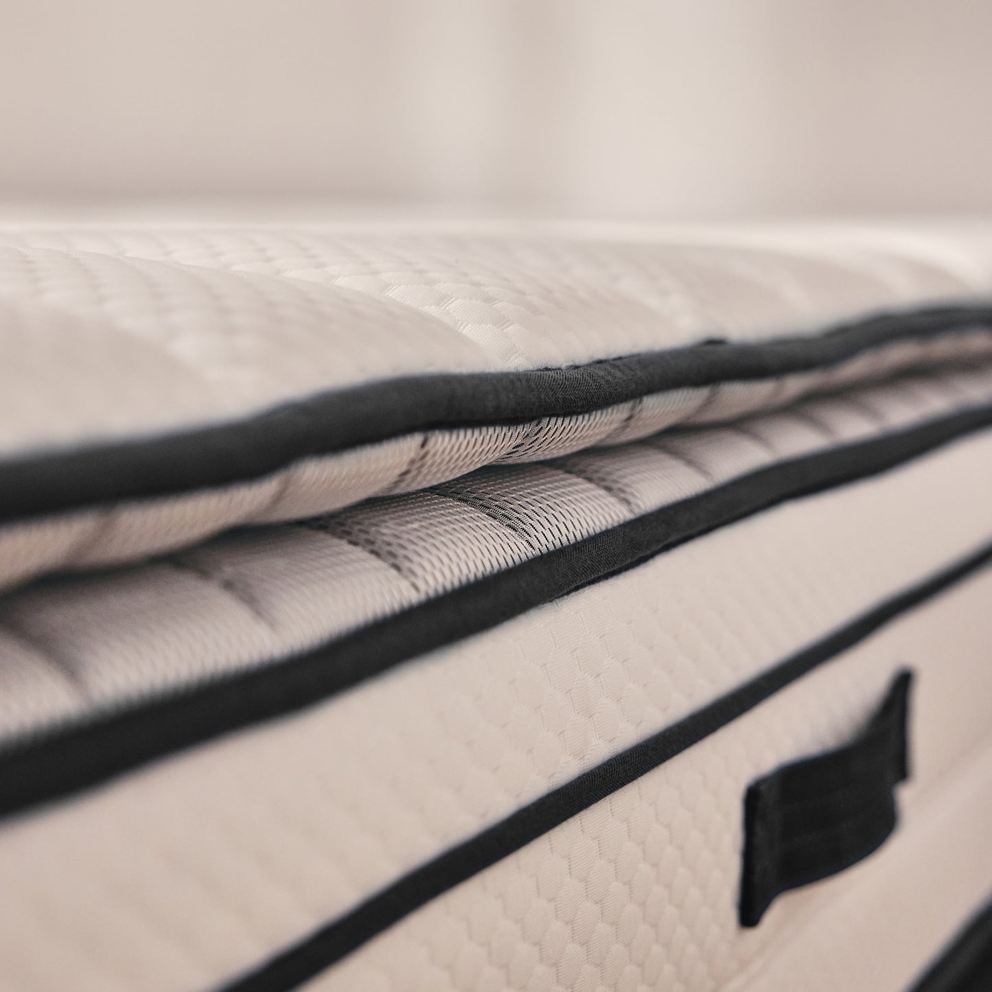 Matelas à ressorts ensachés et mousse mémoire de forme HD avec surmatelas intégré - HULTIMATE PLUS 32 cm