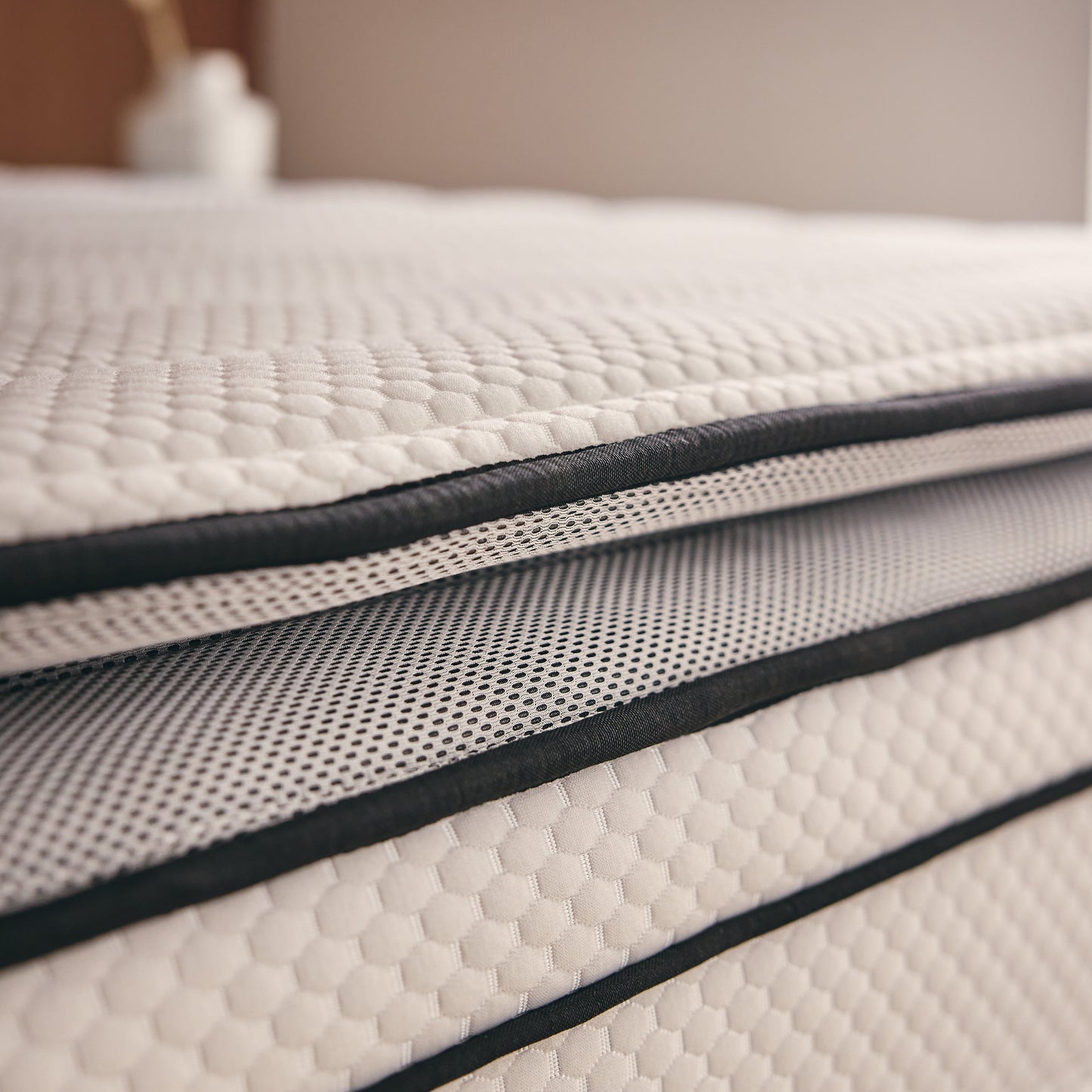 Matelas à ressorts ensachés et mousse mémoire de forme HD avec surmatelas intégré - HULTIMATE PLUS 32 cm