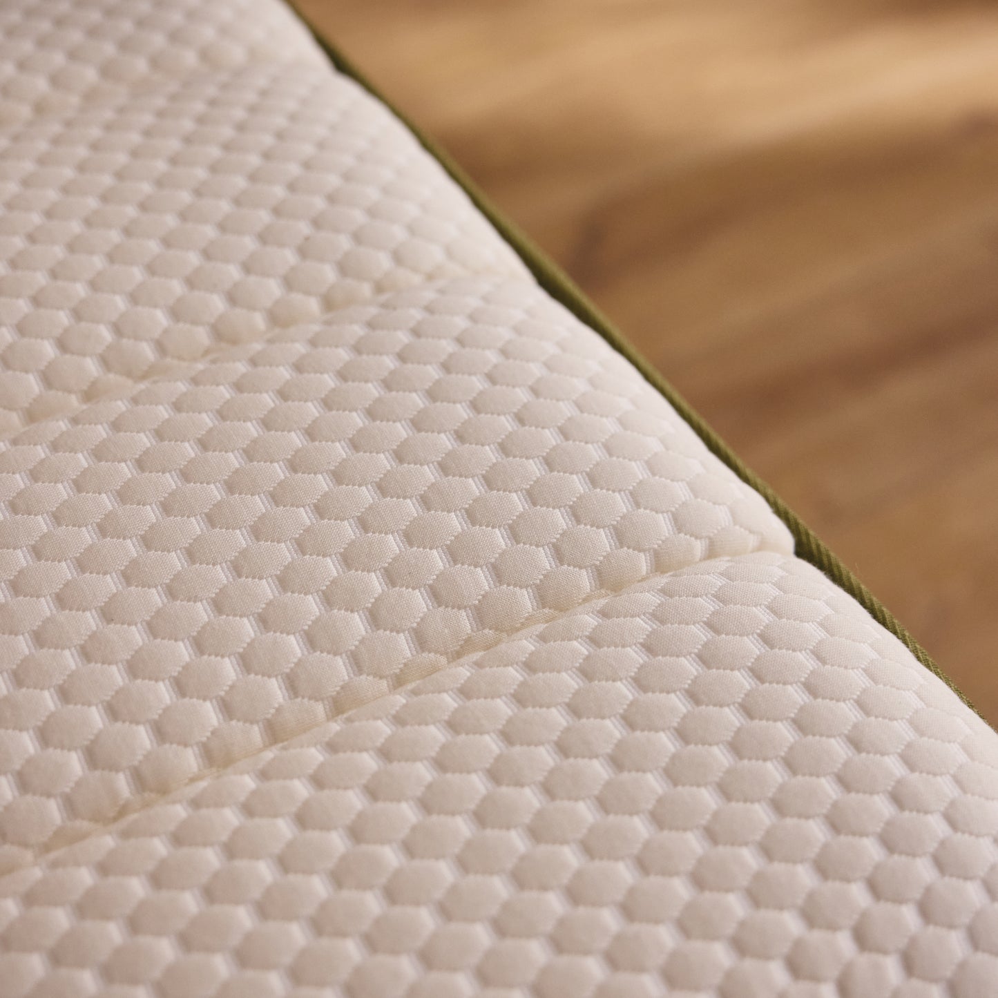 Matelas à ressorts ensachés avec mousse à mémoire de forme HD- HGREEN 25 cm