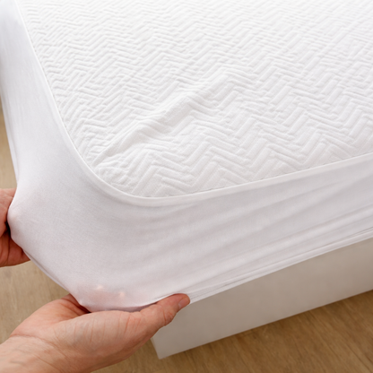Protège matelas imperméable, respirant, silencieux et élastique - LABYRINTHE