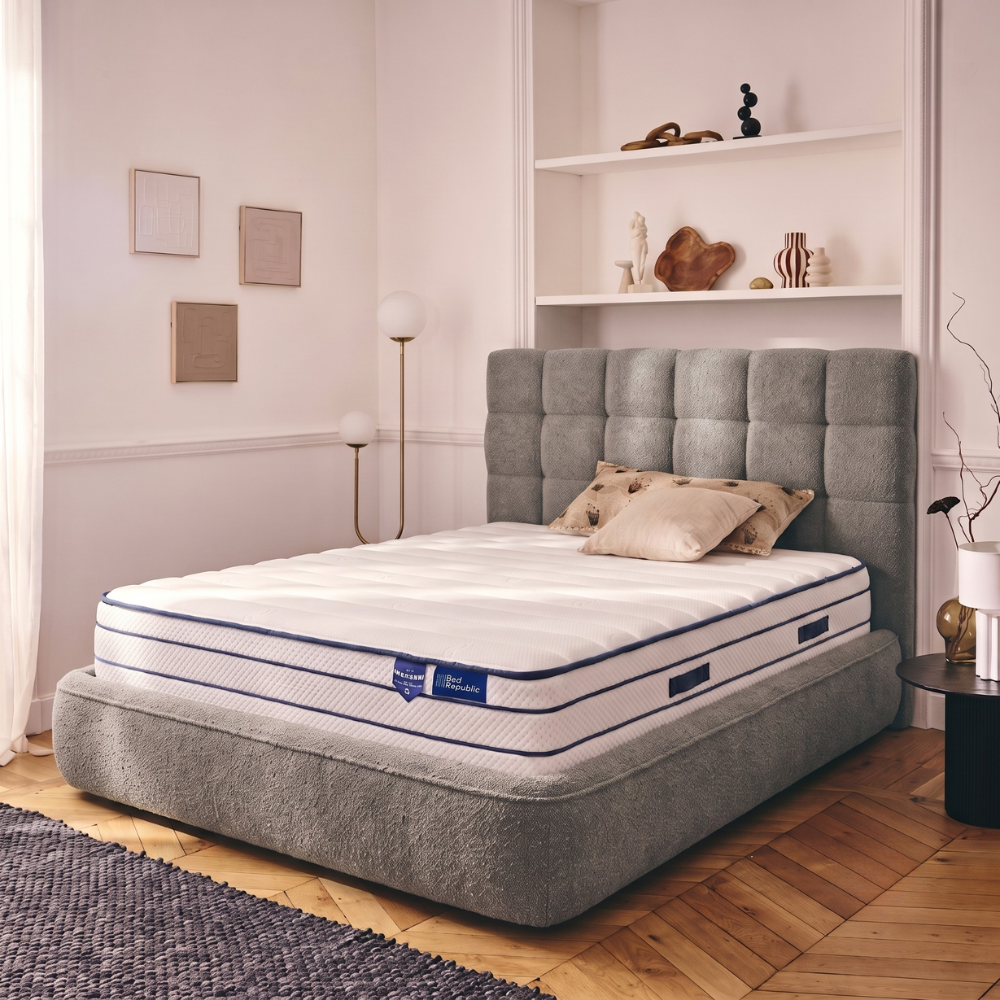 Storage bed SECOND with integrated slatted base