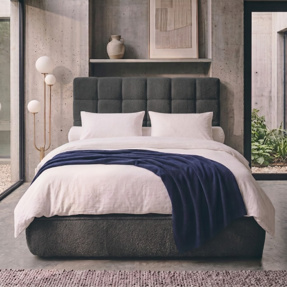 Storage bed SECOND with integrated slatted base