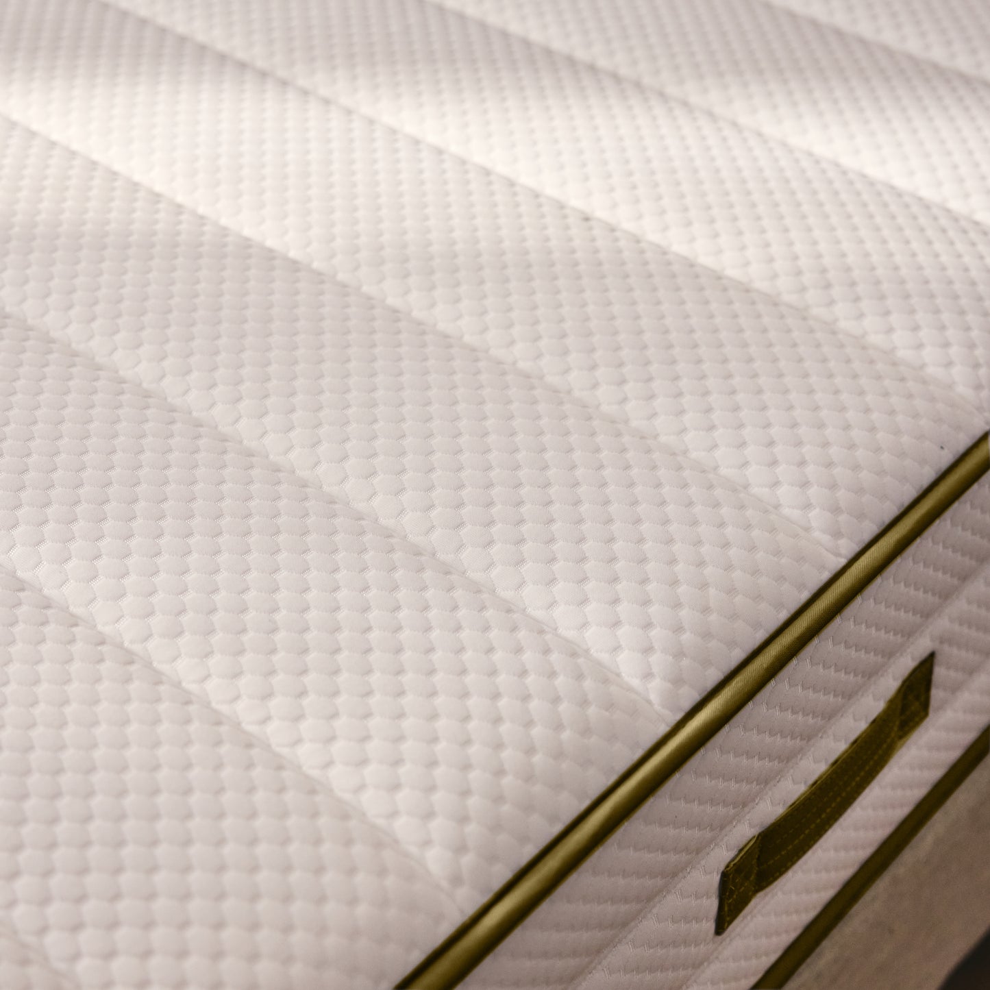 Matelas à ressorts ensachés avec mousse à mémoire de forme HD- HGREEN 25 cm